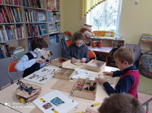 Школа РосРобот мастер-класс. Сборка робота